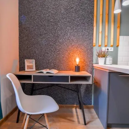 Seredynskiego Apartmán
